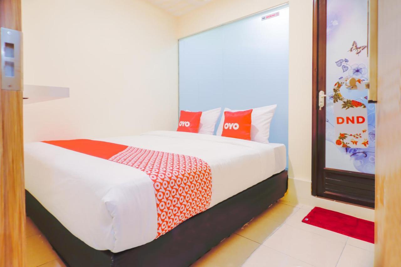 Oyo 1850 The Trend Near Rumah Sakit Royal Taruma 2*