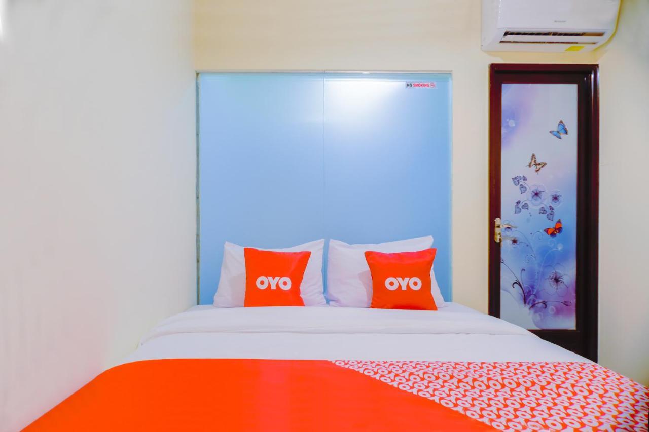 Oyo 1850 The Trend Near Rumah Sakit Royal Taruma Hotel